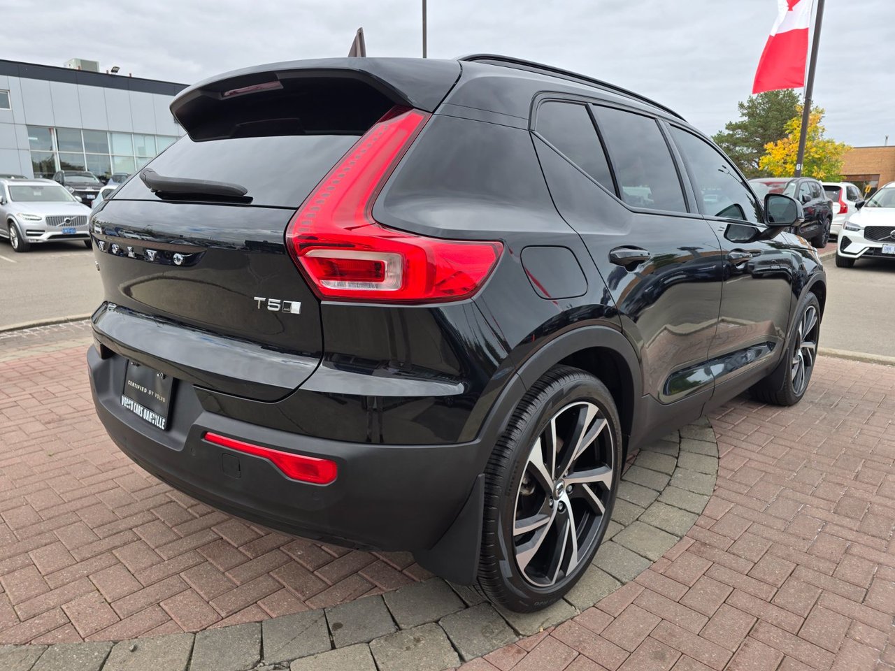 2022 Volvo XC40 R-DESIGN-14