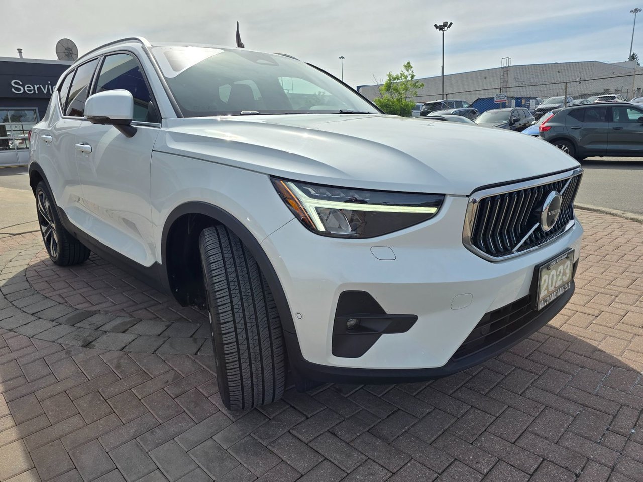 2023 Volvo XC40 PLUS BRIGHT THEME-5