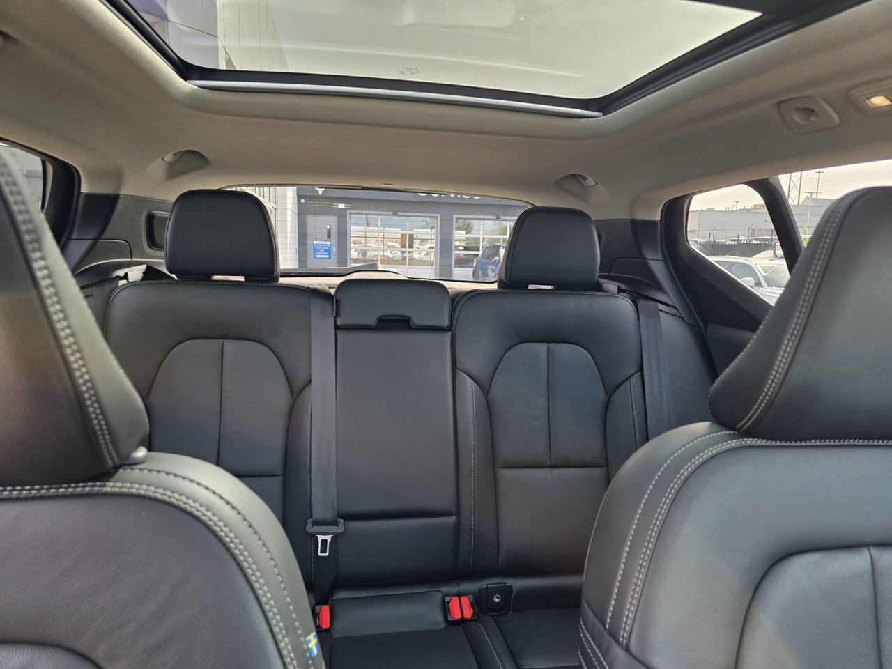 2023 Volvo XC40 PLUS BRIGHT THEME-8
