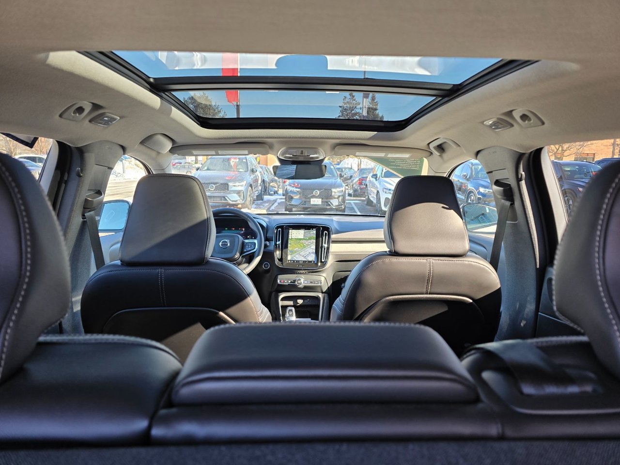 2024 Volvo XC40 ULTIMATE DARK THEME-6