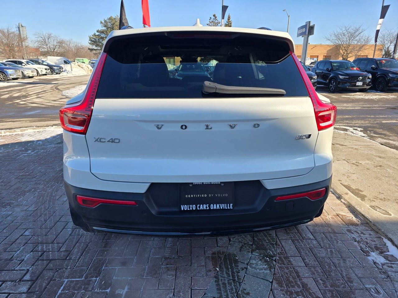 2024 Volvo XC40 ULTIMATE DARK THEME-13