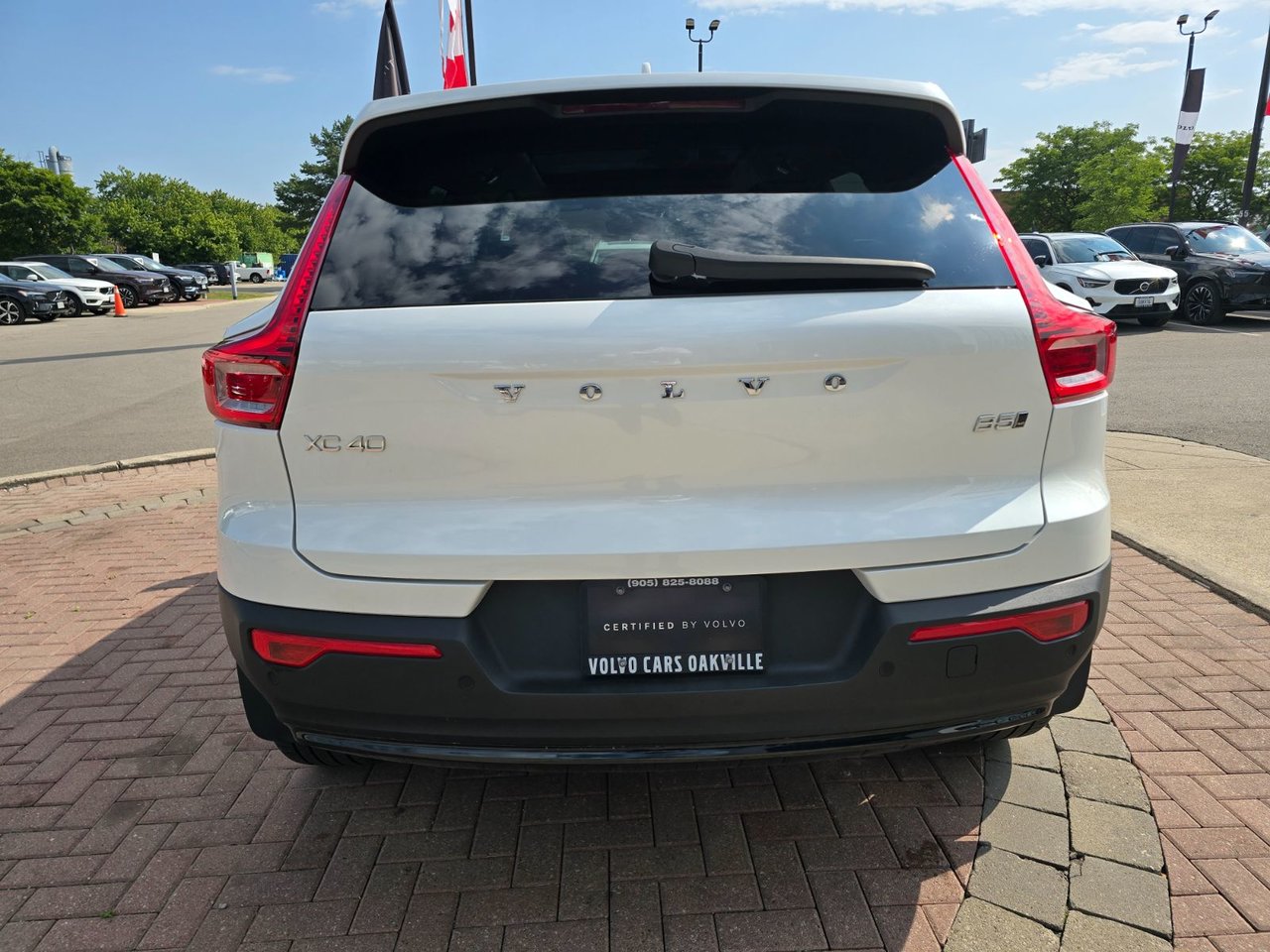 2024 Volvo XC40 ULTIMATE DARK THEME-13