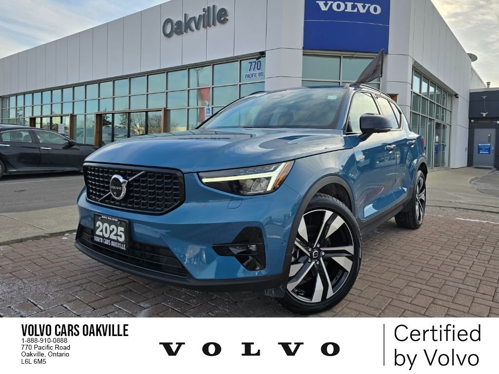 2025 Volvo XC40 PLUS DARK THEME-0