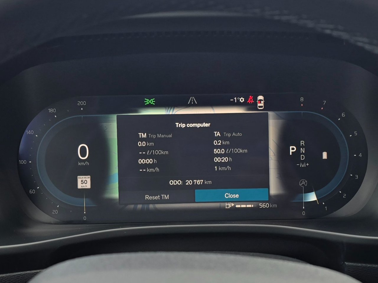 2025 Volvo XC40 CORE BRIGHT THEME-1