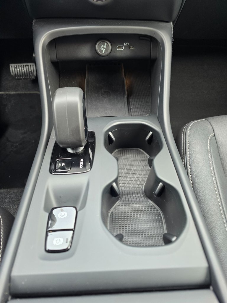 2025 Volvo XC40 CORE BRIGHT THEME-30