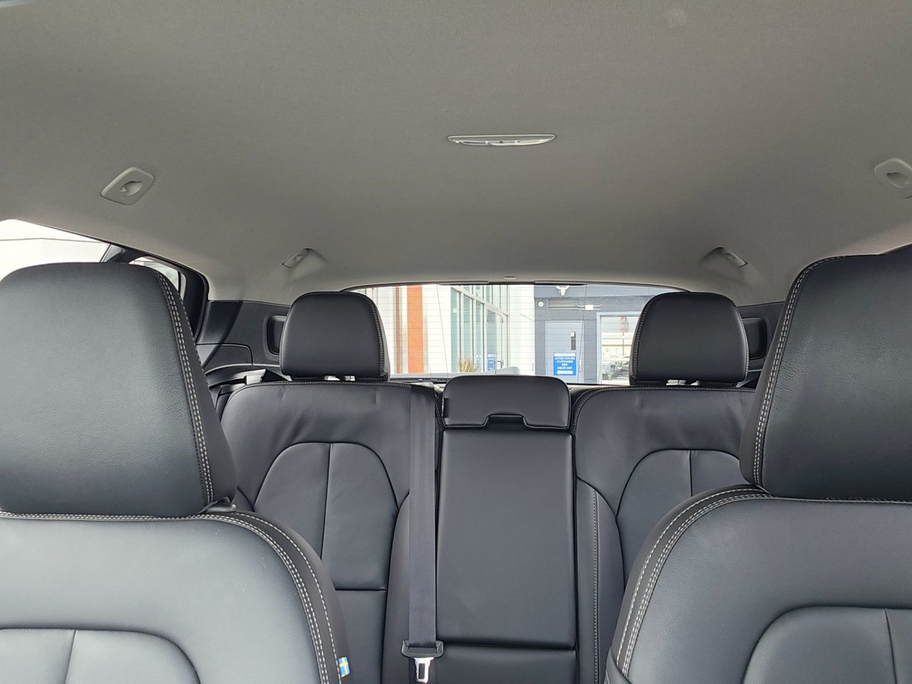 2025 Volvo XC40 CORE BRIGHT THEME-8