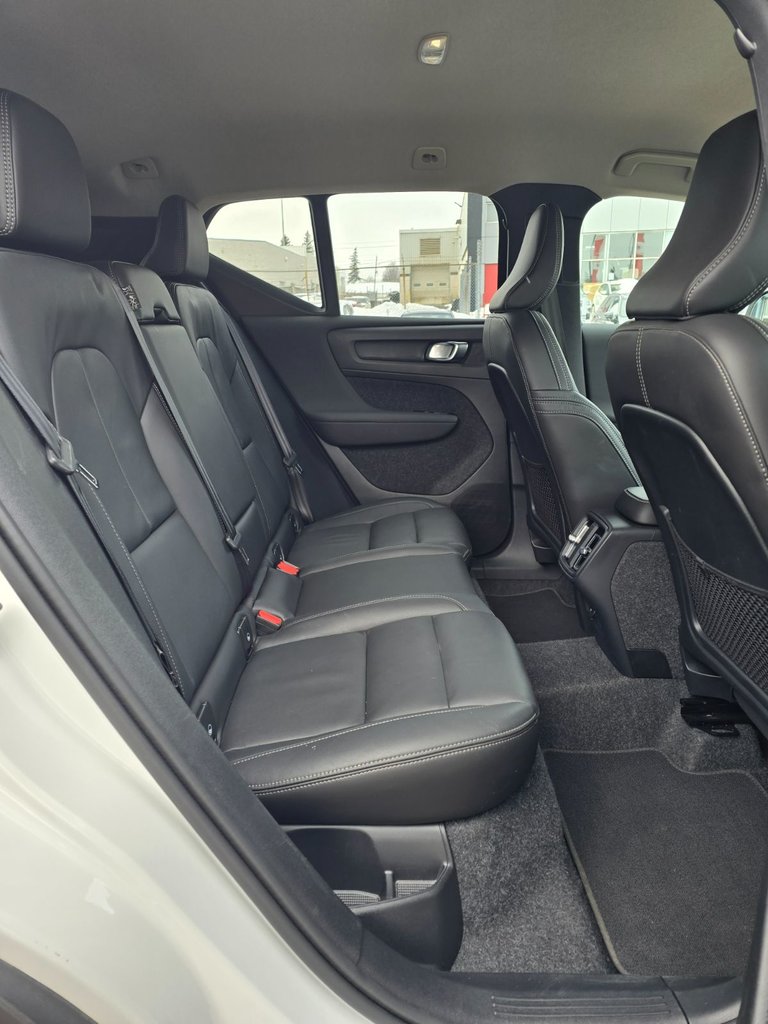 2025 Volvo XC40 CORE BRIGHT THEME-19