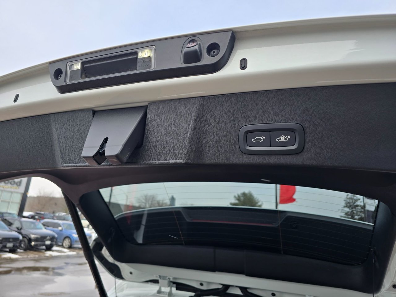 2025 Volvo XC40 CORE BRIGHT THEME-17