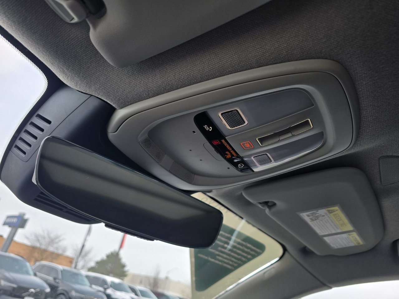 2025 Volvo XC40 PLUS BRIGHT THEME-24