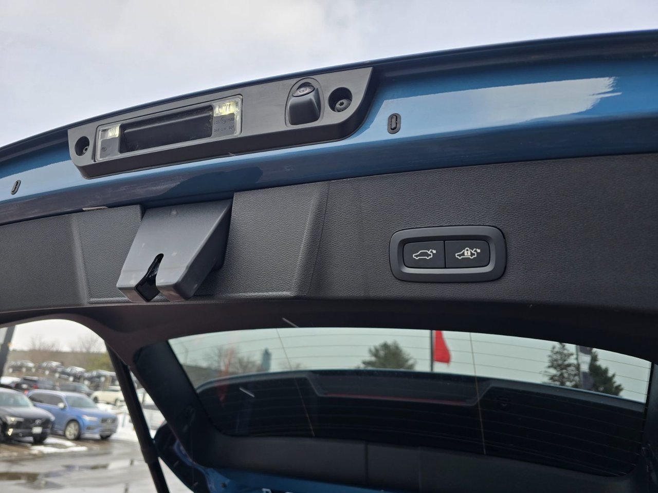 2025 Volvo XC40 PLUS BRIGHT THEME-17