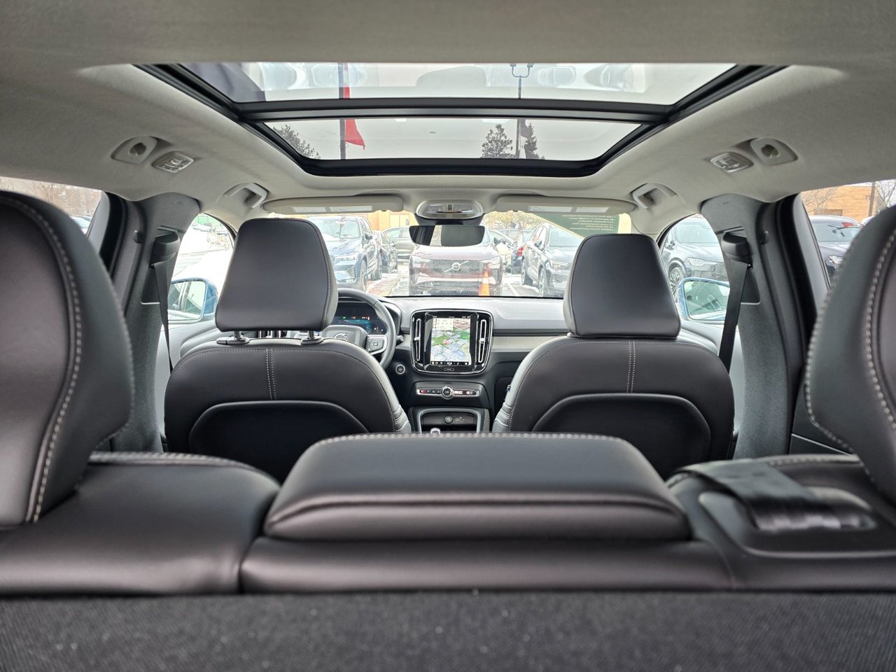 2025 Volvo XC40 PLUS BRIGHT THEME-6