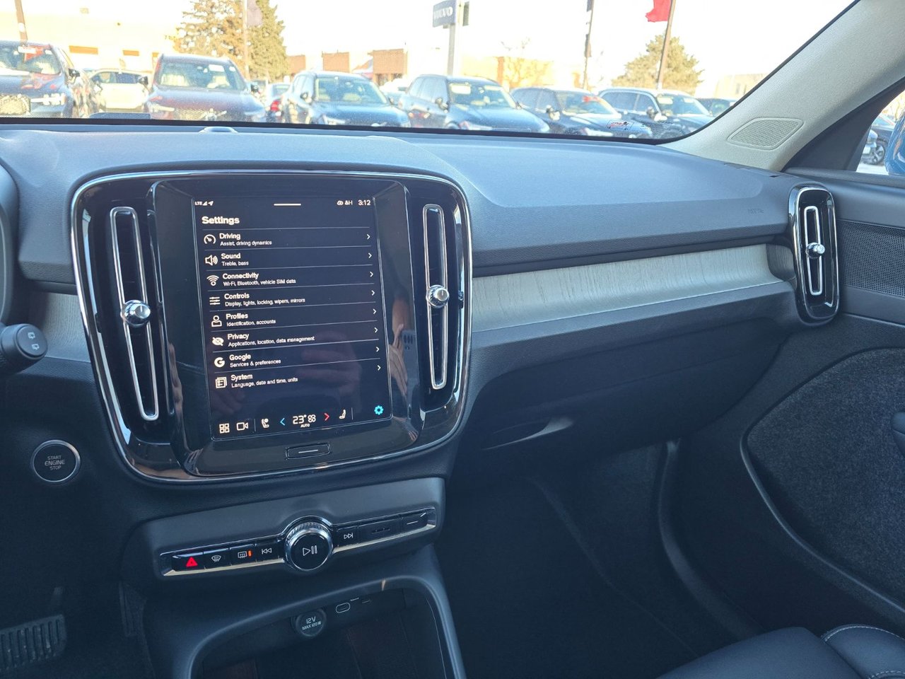 2025 Volvo XC40 PLUS BRIGHT THEME-28