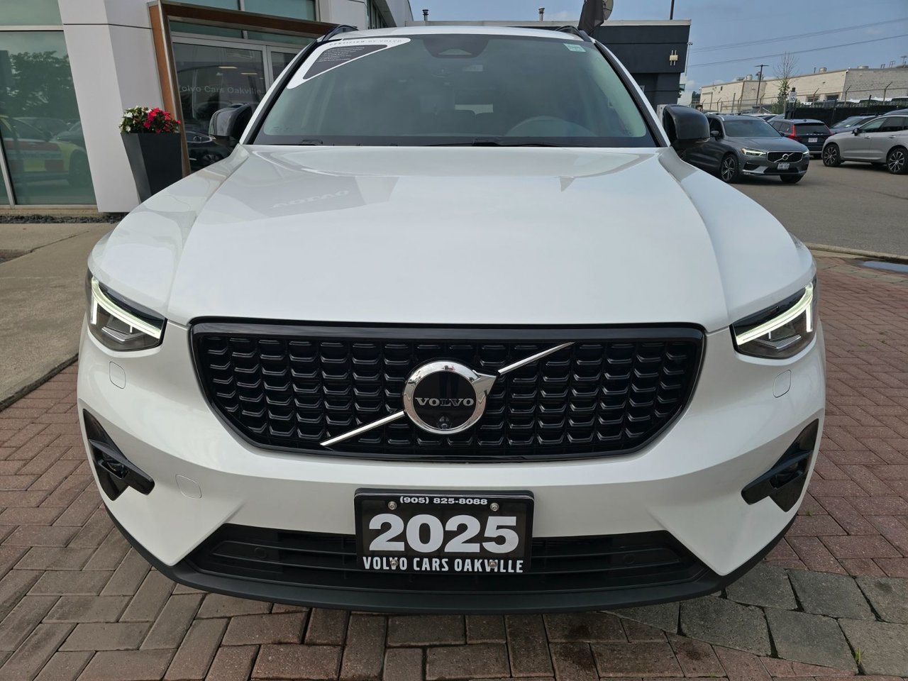 2025 Volvo XC40 PLUS DARK THEME-3