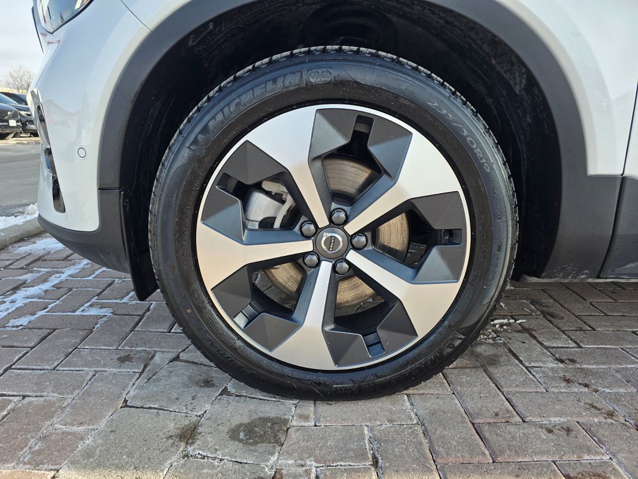 2025 Volvo XC40 PLUS DARK THEME-7