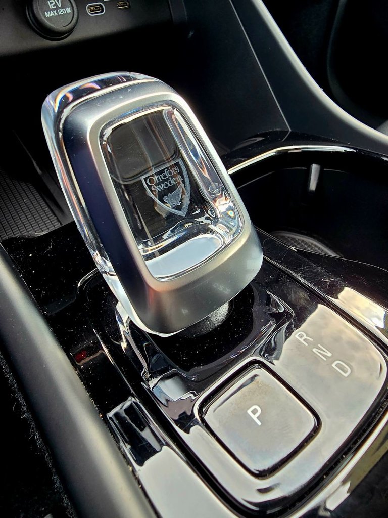 2025 Volvo XC40 PLUS DARK THEME-30