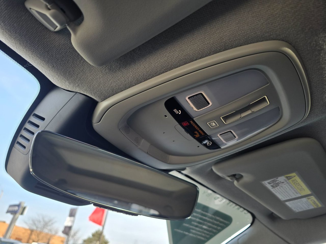 2025 Volvo XC40 PLUS DARK THEME-25