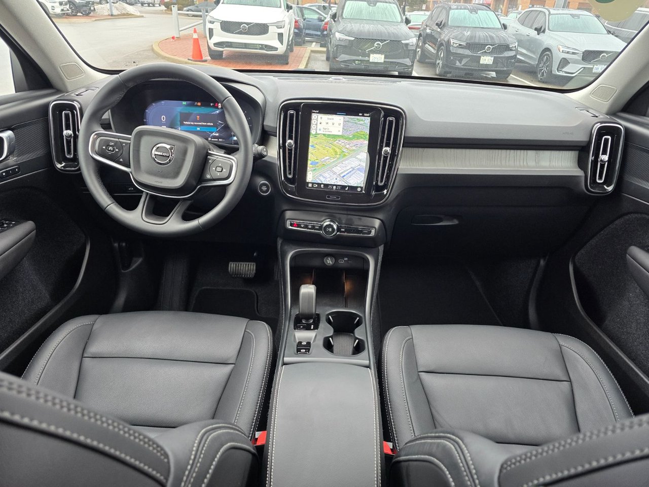 2025 Volvo XC40 CORE BRIGHT THEME-4