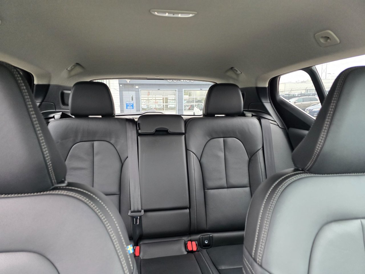 2025 Volvo XC40 CORE BRIGHT THEME-8