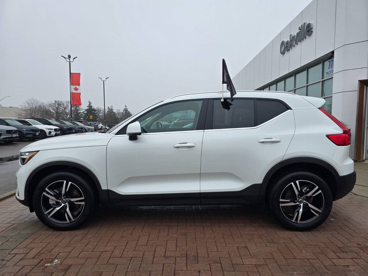 2025 Volvo XC40 CORE BRIGHT THEME-9