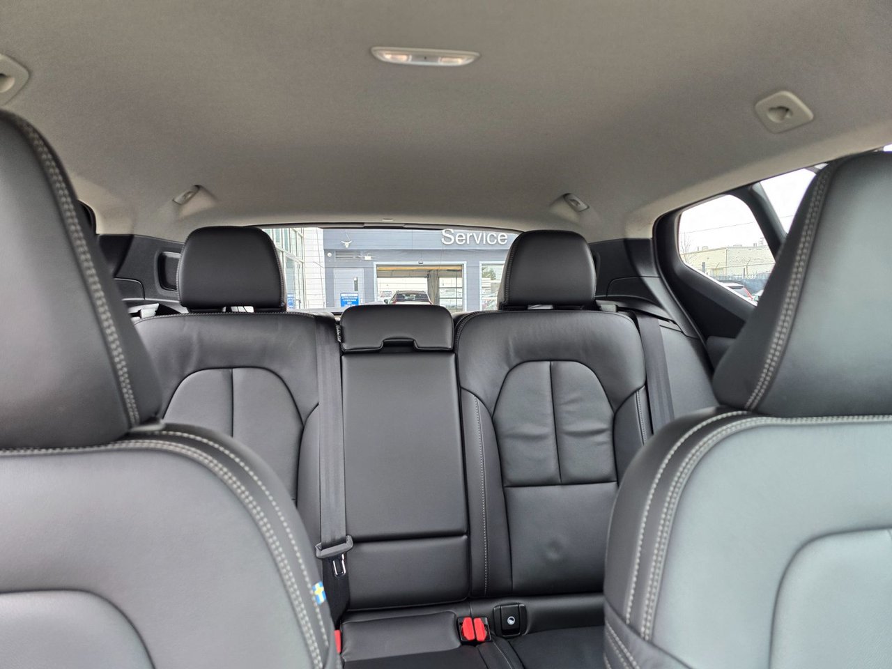 2025 Volvo XC40 CORE BRIGHT THEME-8