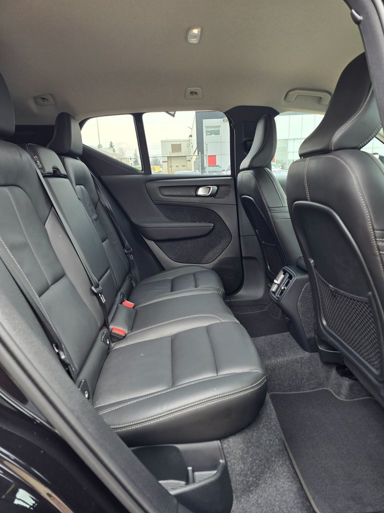 2025 Volvo XC40 CORE BRIGHT THEME-19