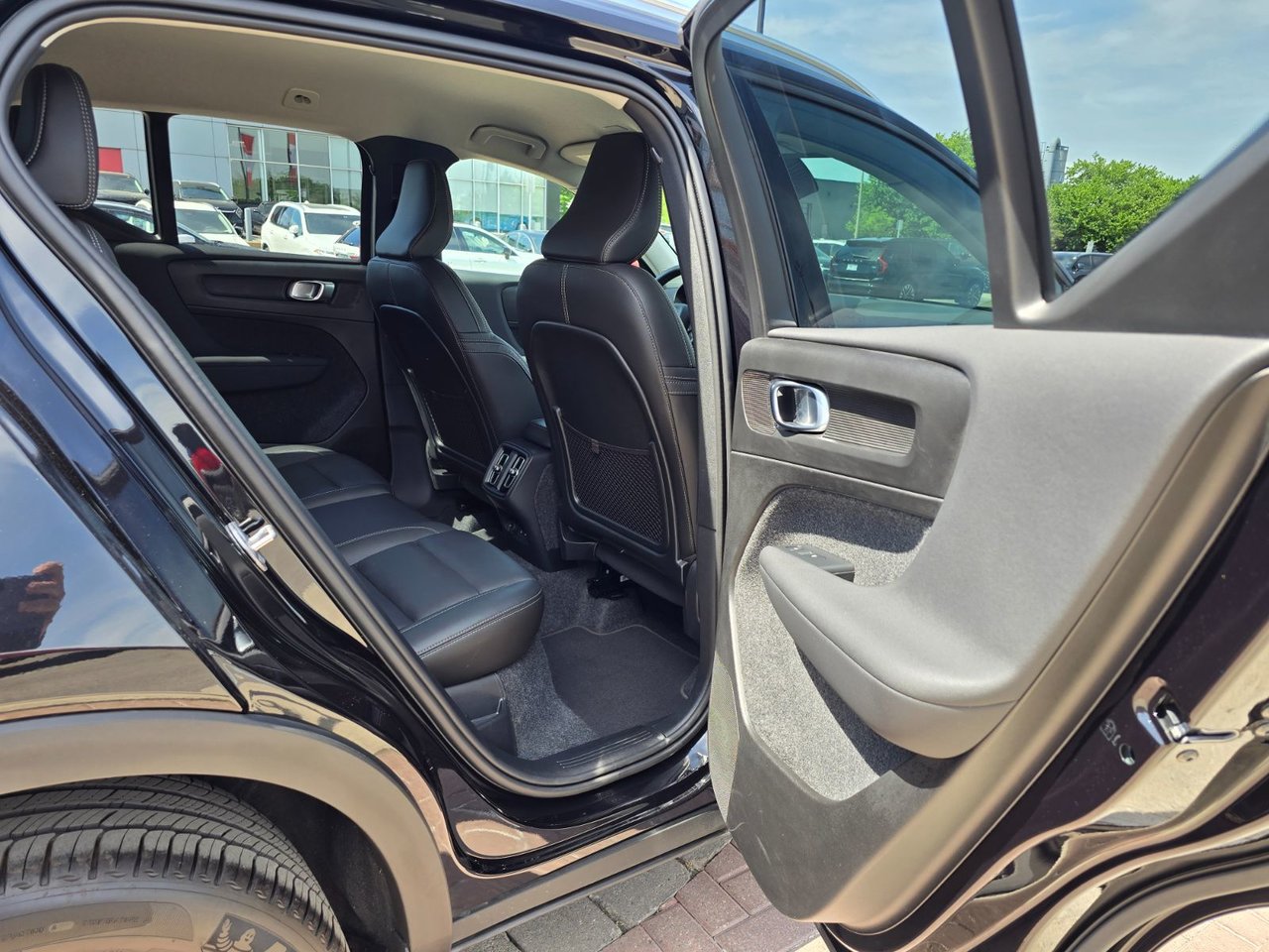 2025 Volvo XC40 CORE BRIGHT THEME-18