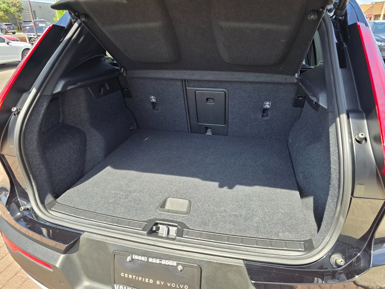 2025 Volvo XC40 CORE BRIGHT THEME-17