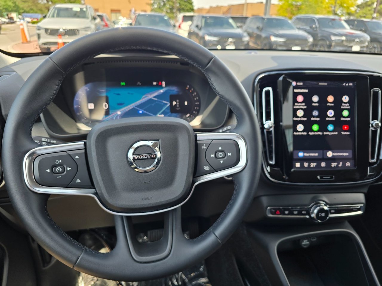 2025 Volvo XC40 CORE BRIGHT THEME-25