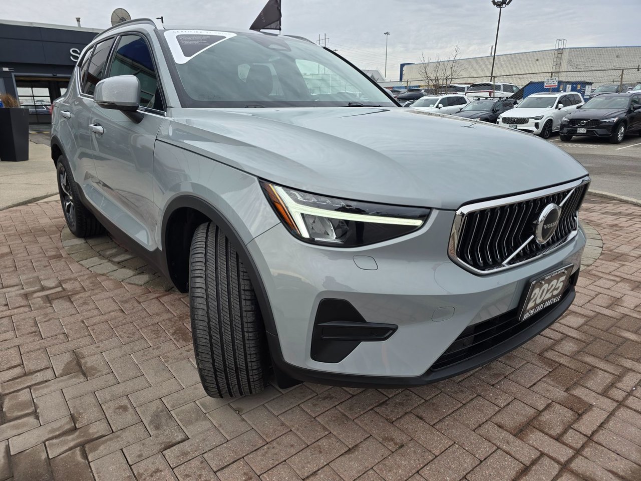 2025 Volvo XC40 CORE BRIGHT THEME-5