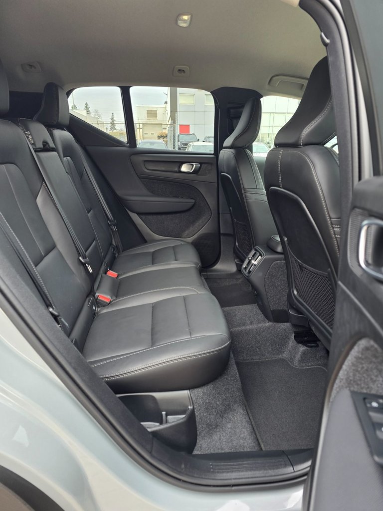 2025 Volvo XC40 CORE BRIGHT THEME-19