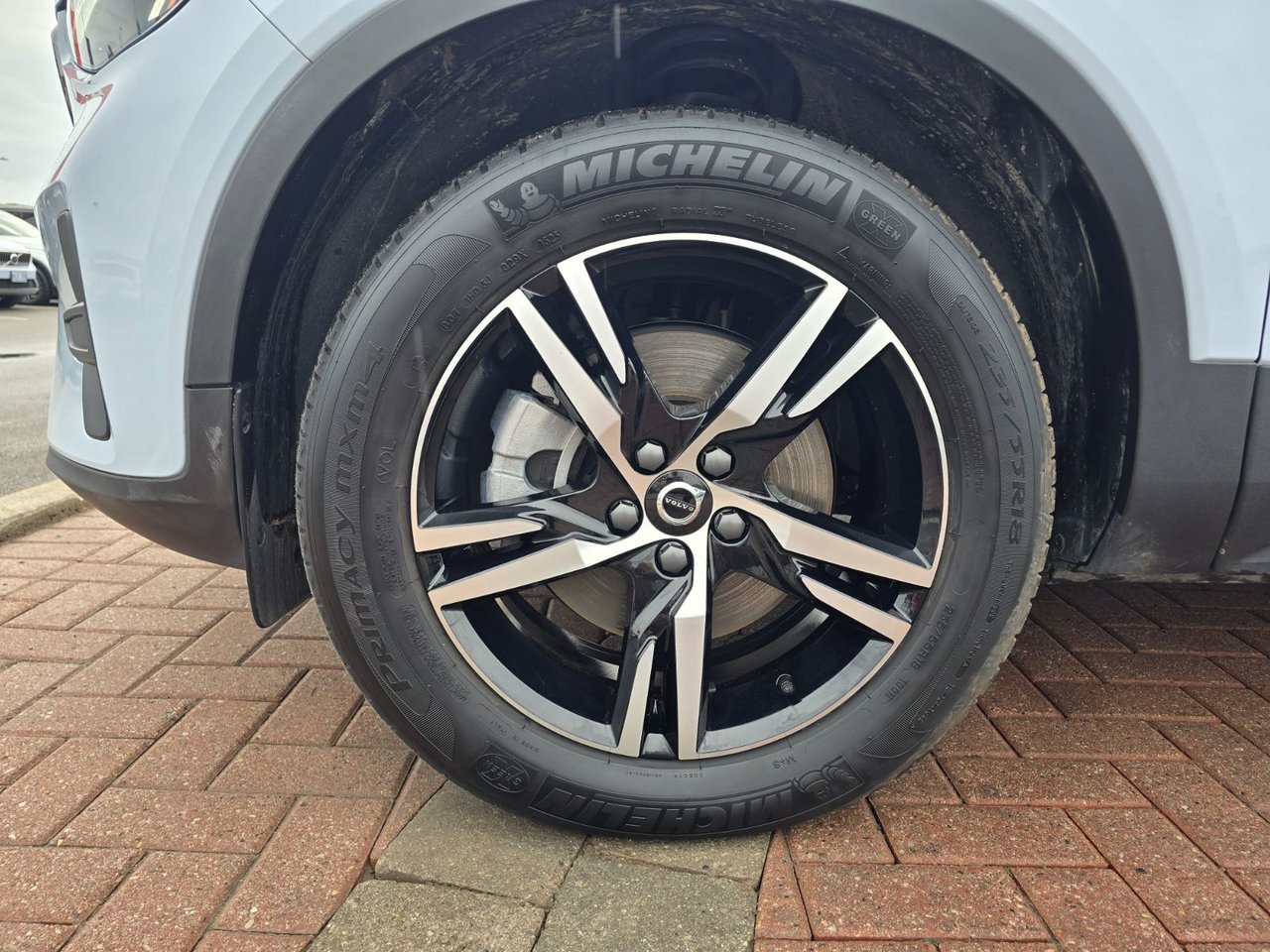 2025 Volvo XC40 CORE BRIGHT THEME-7