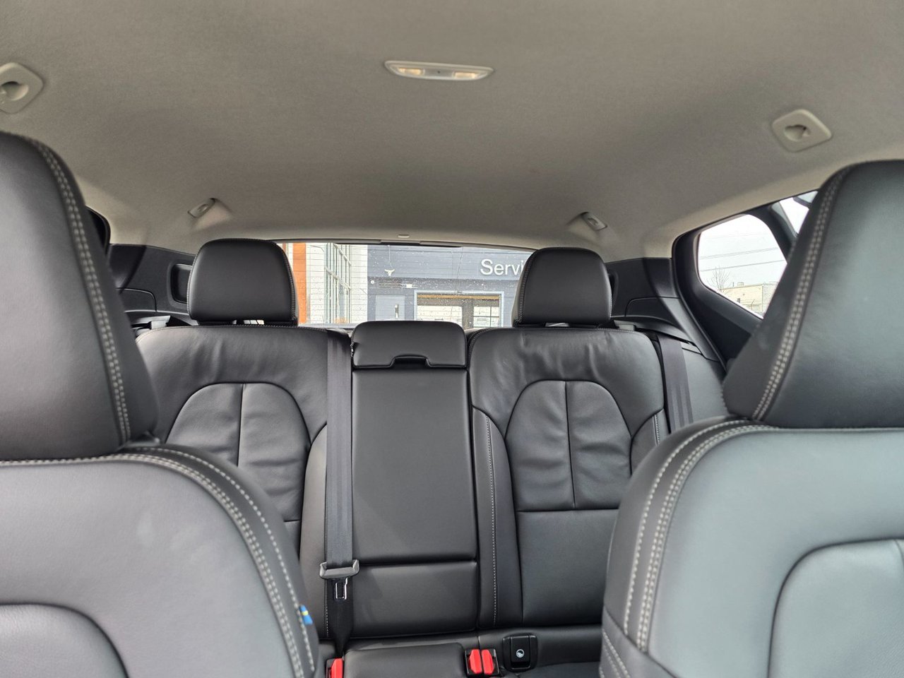 2025 Volvo XC40 CORE BRIGHT THEME-8