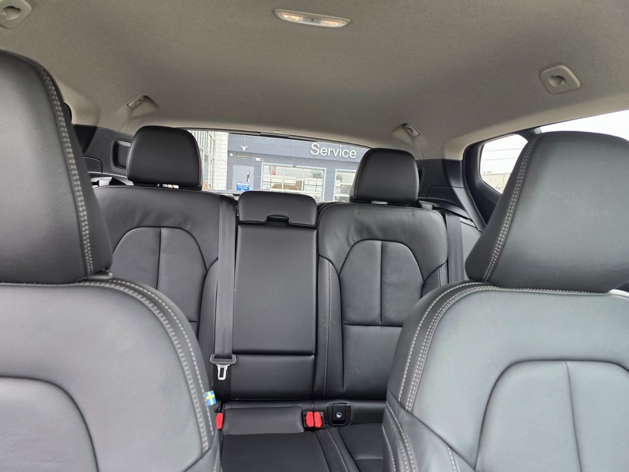 2025 Volvo XC40 CORE BRIGHT THEME-8
