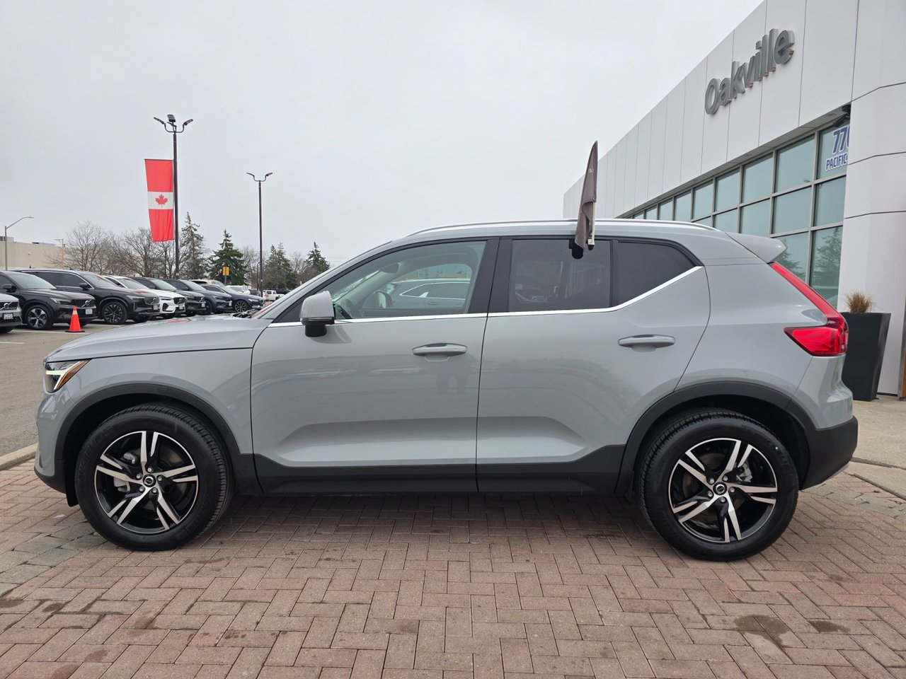 2025 Volvo XC40 CORE BRIGHT THEME-9
