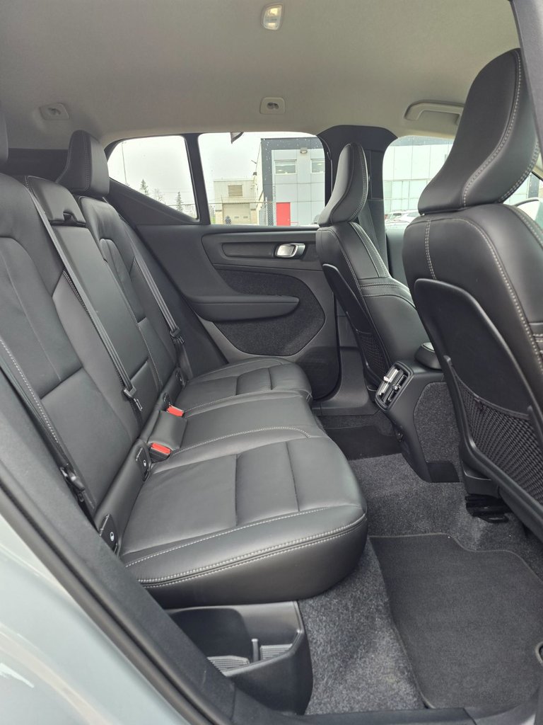 2025 Volvo XC40 CORE BRIGHT THEME-19