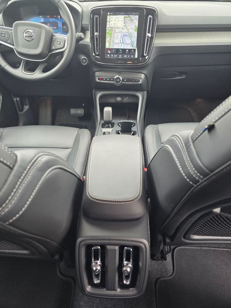 2025 Volvo XC40 CORE BRIGHT THEME-21