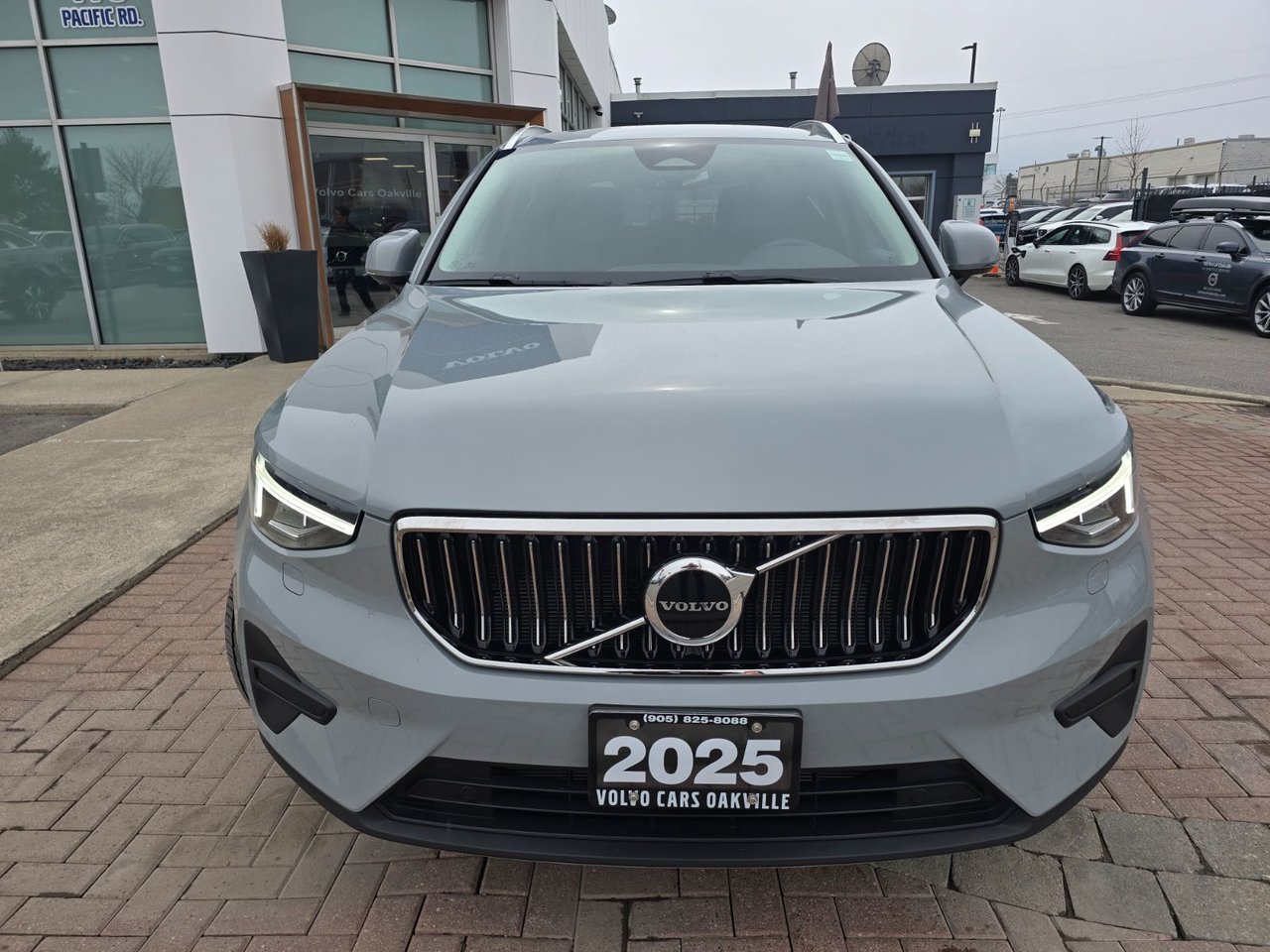 2025 Volvo XC40 CORE BRIGHT THEME-3