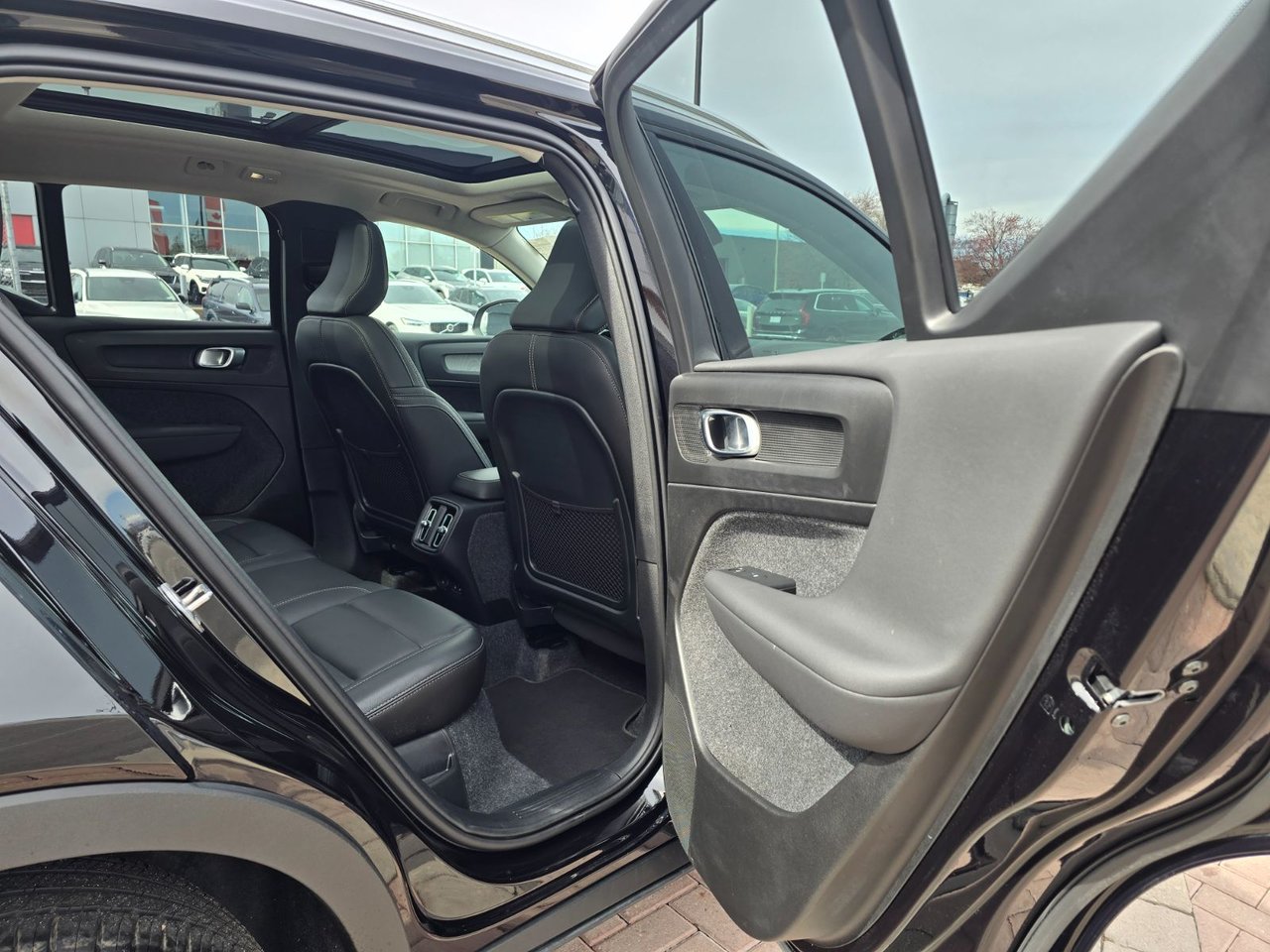 2025 Volvo XC40 CORE BRIGHT THEME-18
