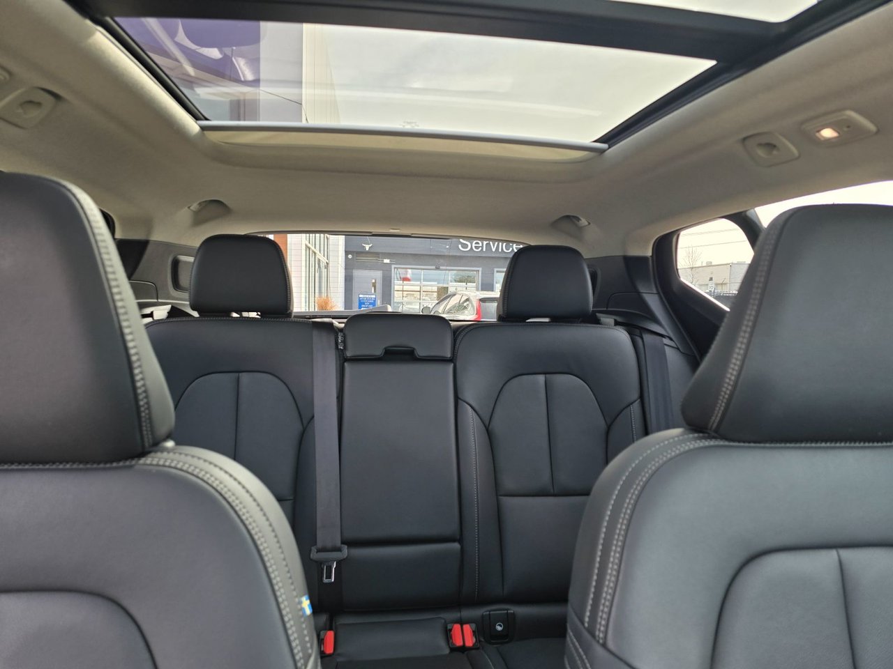 2025 Volvo XC40 CORE BRIGHT THEME-8