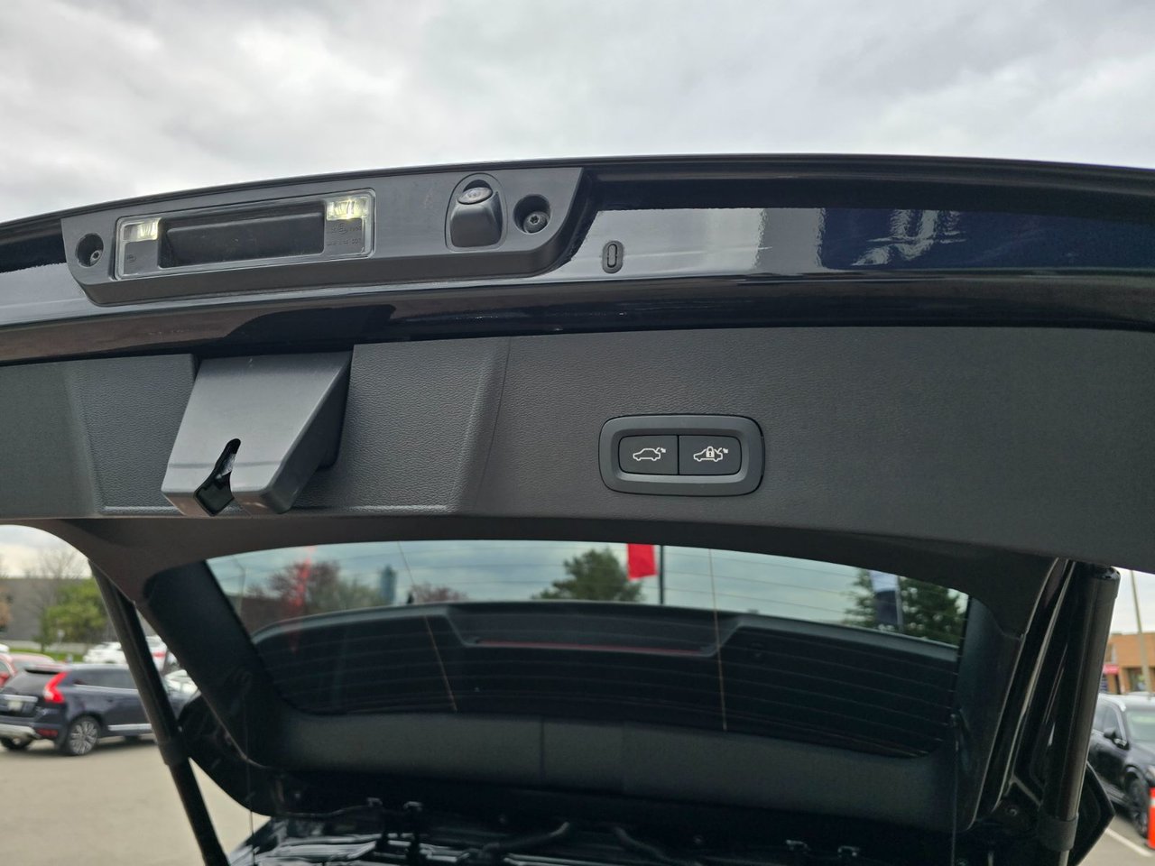 2025 Volvo XC40 CORE BRIGHT THEME-16