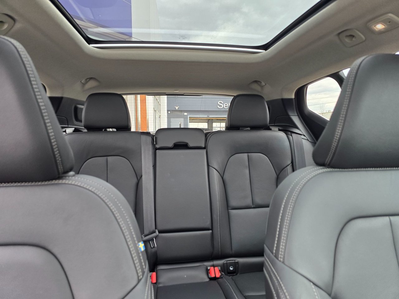 2025 Volvo XC40 CORE BRIGHT THEME-8