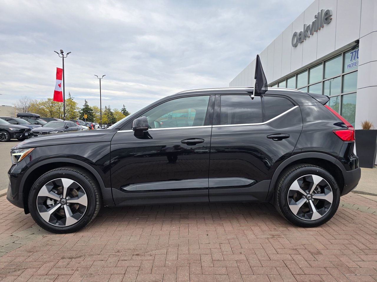 2025 Volvo XC40 CORE BRIGHT THEME-9