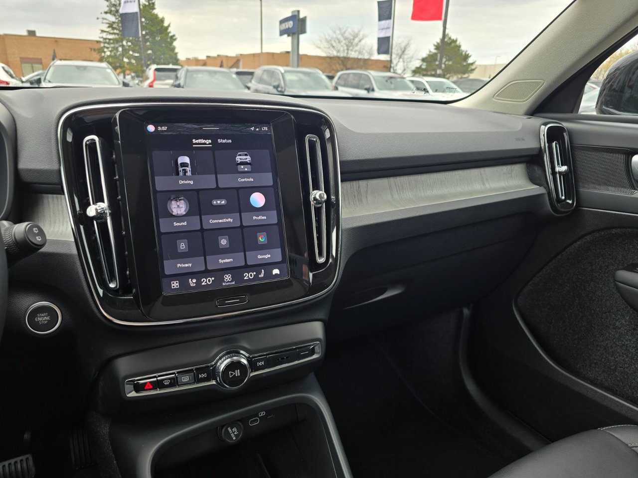 2025 Volvo XC40 CORE BRIGHT THEME-28