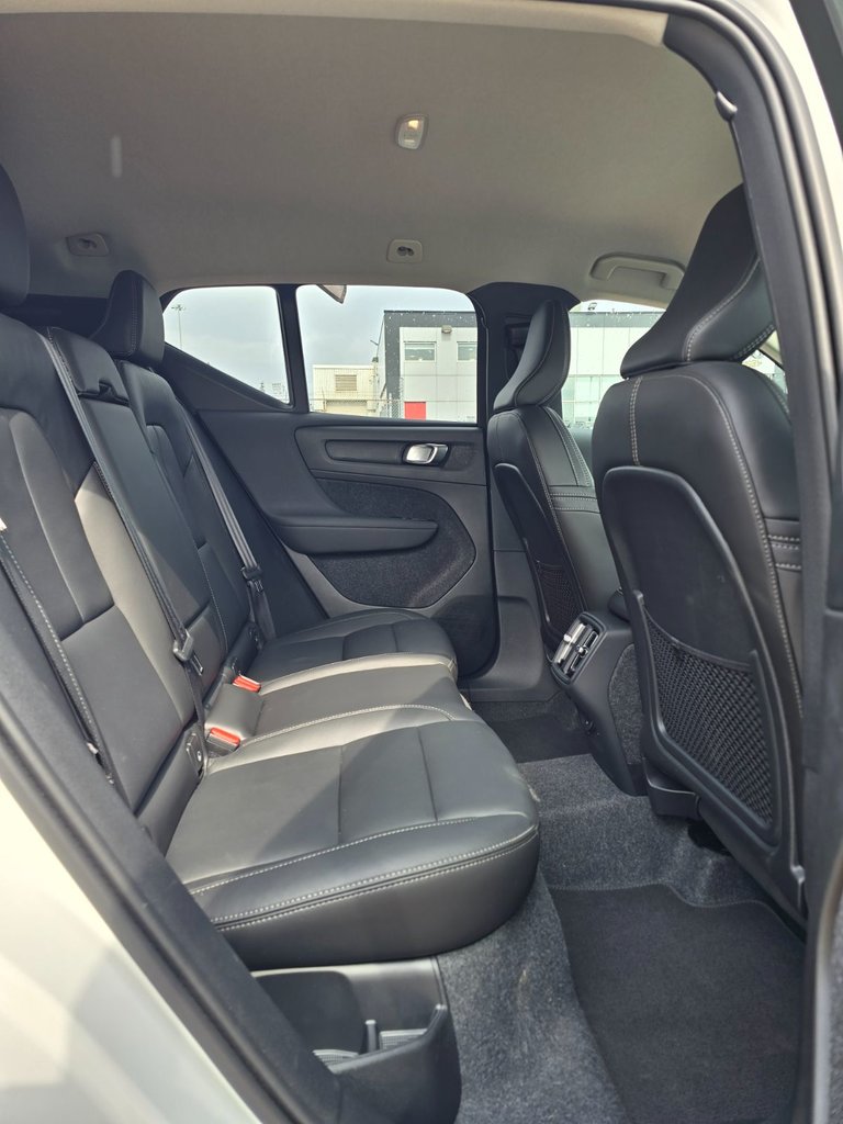 2025 Volvo XC40 CORE BRIGHT THEME-19