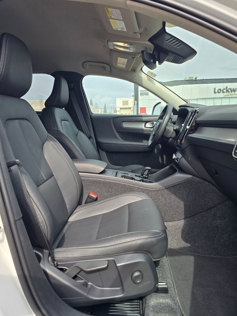 2025 Volvo XC40 CORE BRIGHT THEME-23