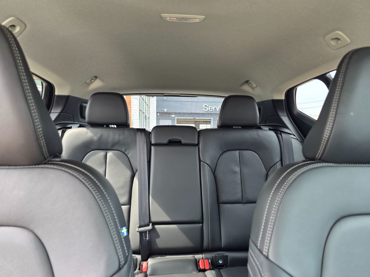 2025 Volvo XC40 CORE BRIGHT THEME-8