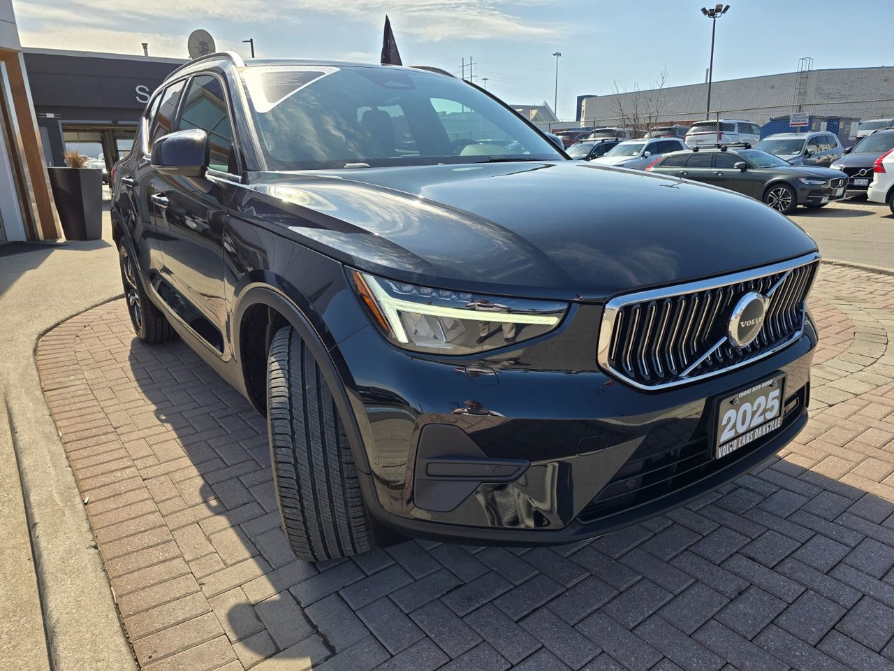 2025 Volvo XC40 CORE BRIGHT THEME-5
