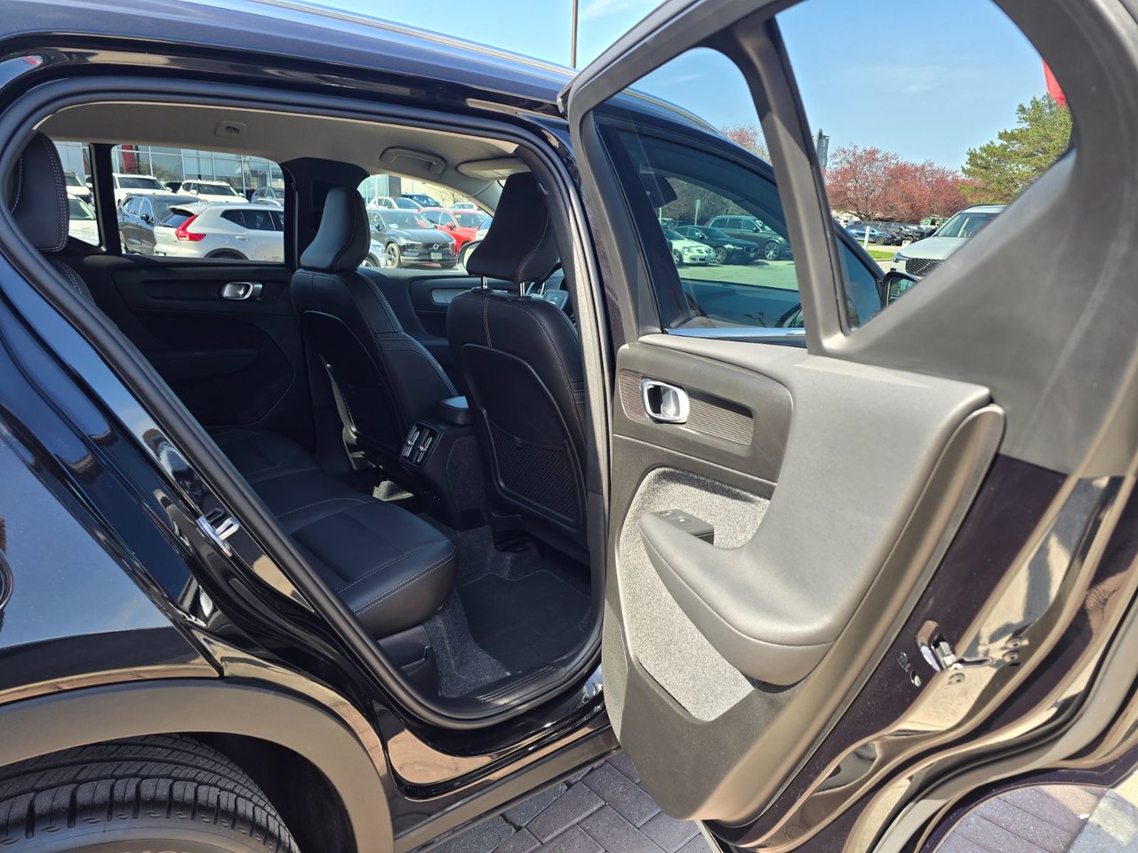 2025 Volvo XC40 CORE BRIGHT THEME-18