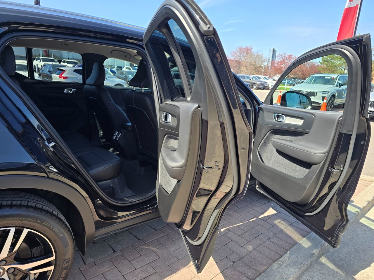 2025 Volvo XC40 CORE BRIGHT THEME-10
