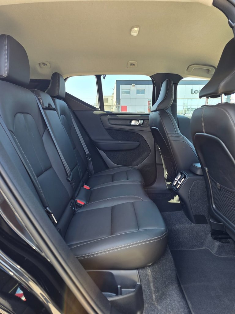 2025 Volvo XC40 CORE BRIGHT THEME-19